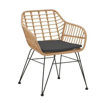 Градински стол с подлакътници и възглавничка Naoki изкуствен PE ратан в матурален цвят и черни метални крака 55x58x79cм