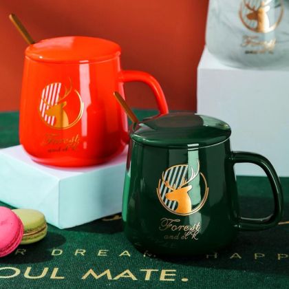 ЧАША С КАПАК ЧЕРВЕНО