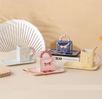 ЧАША ЗА КАФЕ ЖЪЛТОА ЧАНТА