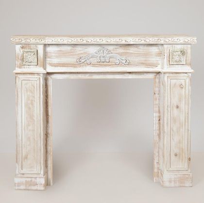 ДЪРВЕНА РАМКА ЗА КАМИНА, ВИНТИДЖ ДИЗАЙН АНТИЧНО БЯЛО, 120x23x101см