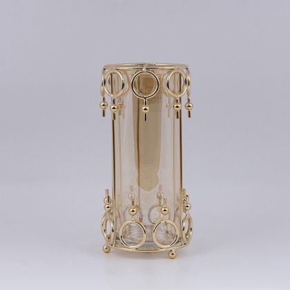 СТЪКЛЕН СВЕЩНИК С МЕТАЛНИ АКЦЕНТИ ЗЛАТИСТО 12X22СМ