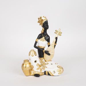 ДЕКОРАТИВНА СКУЛПТУРА, СМОЛА, ЖЕНСКА С МУЗИКАЛЕН ИНСТРУМЕНТ, БЯЛО-ЗЛАТНО-ЧЕРНО 18x13x25.5cm