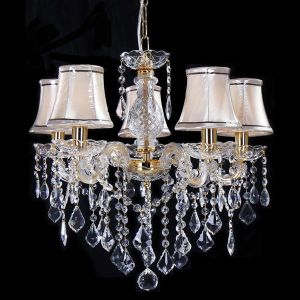 ПОЛИЛЕЙ 3XE14 С ШАПКИ И ЗЛАТНИ КРИСТАЛИ 43X45СМ