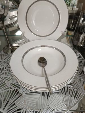  СЕРВИЗ ЗА ХРАНЕНЕ 18 ЧАСТИ ПОРЦЕЛАН СРЕБЪРЕН КАНТ