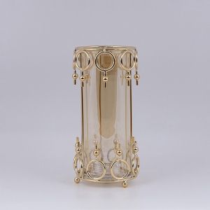 СТЪКЛЕН СВЕЩНИК С МЕТАЛНИ АКЦЕНТИ ЗЛАТИСТО 12X22СМ