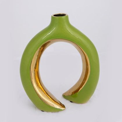 Настолен часовник Мост в натурален цвят метал-дърво с размери 29х7х27см