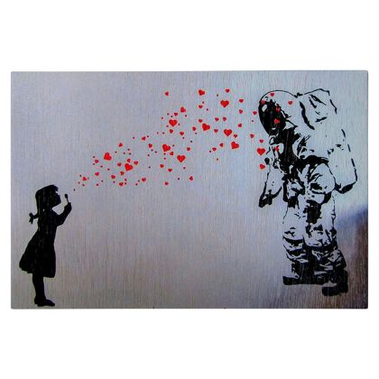 Ляв ъглов диван Нова Карина в сив цвят със светли възглавнички и табуретка с размери 278х218х85см