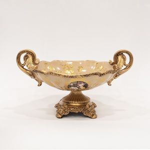 Бонбониера от порцелан - полирезин бежов с цветя 31x31x18см