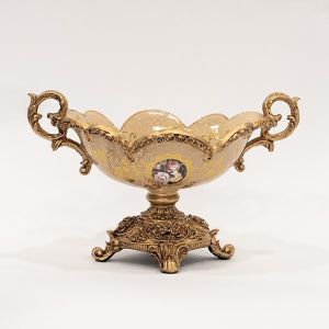 Бонбониера от порцелан - полирезин бежов с цветя 37x22,5x23см