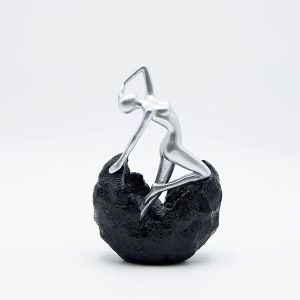 Decorative sculpture figure made of polyresin, black and silver 12.5x6.5x19.5cm