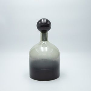 Стъклена гарафа бяло-черна 29x16см