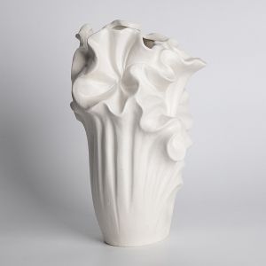 Керамична ваза бяла 16.2x14.5x24.5см