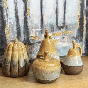 Ceramic decoration pear brown-beige color 12x19cm