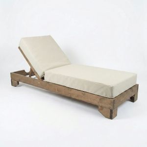 Fendy chaise longue with Vertian cushion made of fir in walnut color 71.5X200X24CM